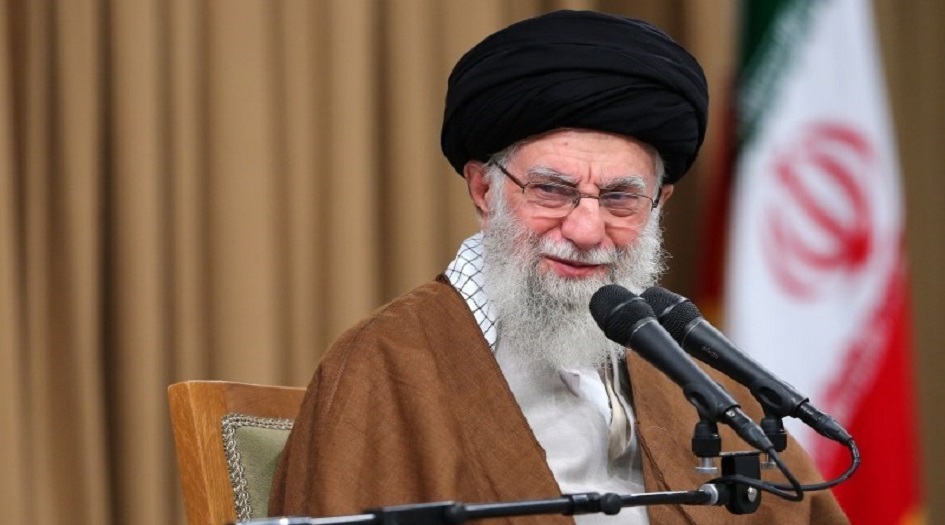  الإمام الخامنئي في رسالة إلى الشعب اللبناني: نحن لسنا منفصلين عنكم 
