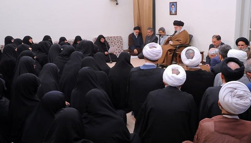 ديدار جمع منتخبي از اعضاي «جامعه‌الزهرا» با رهبر انقلاب