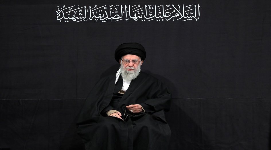 بحضور الامام الخامنئي.... اقامة مراسم العزاء بذكرى شهادة فاطمة الزهراء (س)+ صور