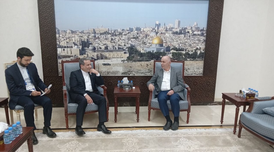 وزير الخارجية الايراني يلتقي رئيس واعضاء المكتب السايسي لحركة حماس في الدوحة