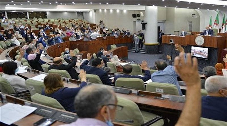 الجزائر: مشروع قانون يجرّم الشركات الداعمة لكيان الاحتلال