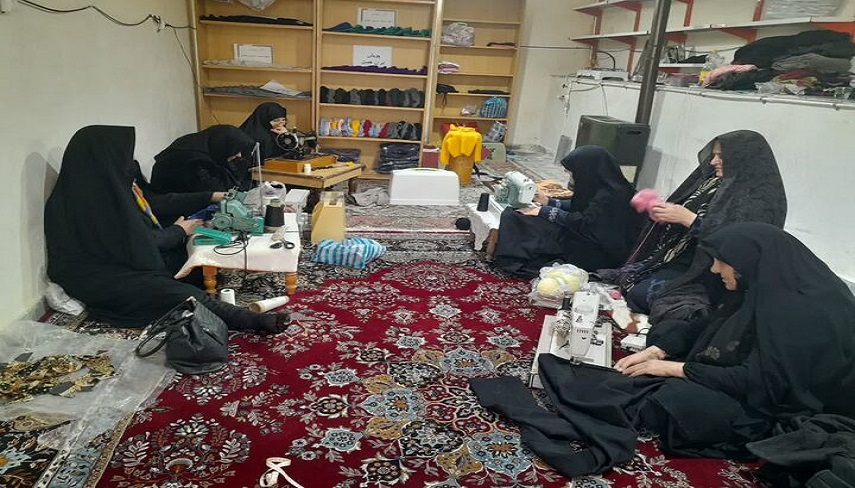 چرخ‌هاي خياطي كه براي لبنان و غزه مي‌چرخد