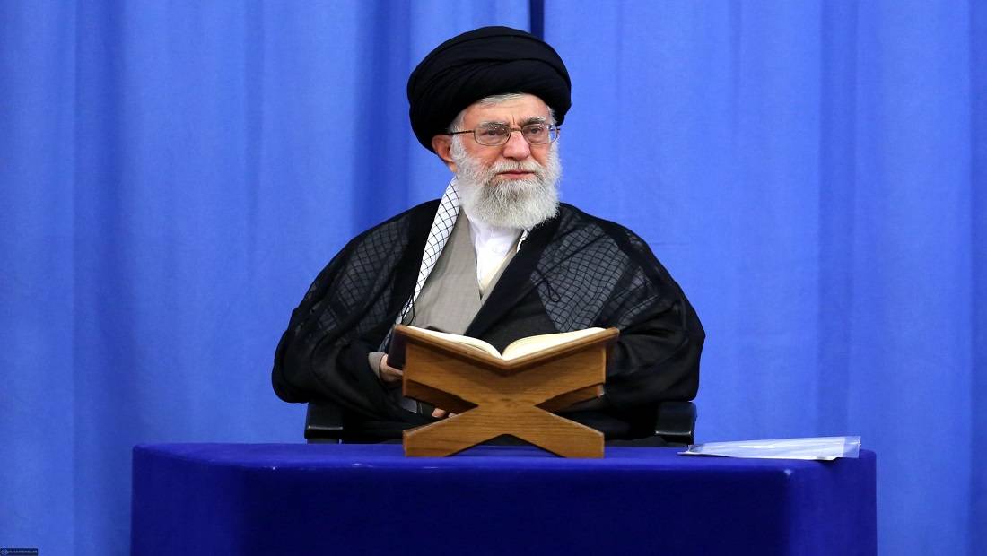  قائد الثورة يقيم محفلا قرآنيا متزامنا مع حلول الشهر الفضيل 