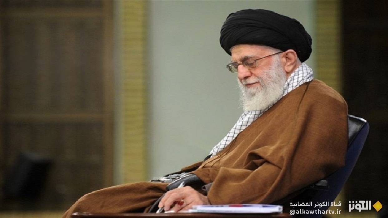 قائد الثورة يعزي بوفاة احد القضاة الخدومين في البلاد