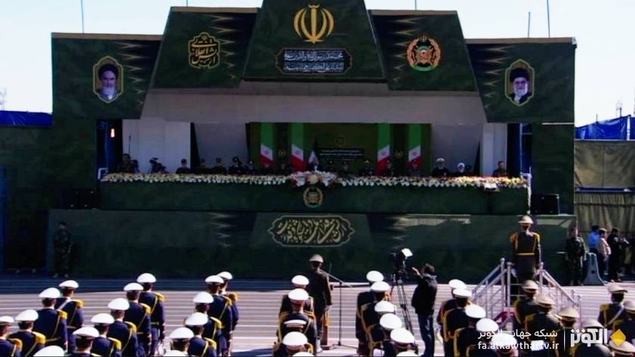 نمايش قدرت دفاعي و تجهيزات بومي ايران در روز ارتش
