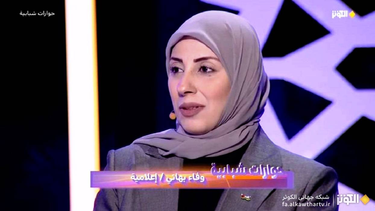 چالش‌هاي تربيتي خانواده مسلمان؛ تأثير فناوري بر ارزش‌هاي فرهنگي | حوارات شبابية