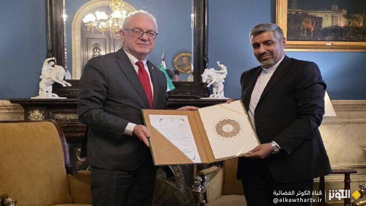 إيران وأوروغواي عازمتان على توسيع التعاون الاقتصادي والتجاري