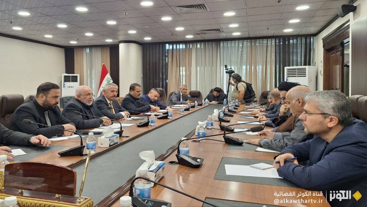 رئيس البرلمان العراقي : إيران انتصرت وحدها في حرب الكفر ضد الإسلام