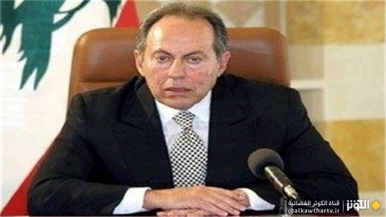 العماد اميل لحود: تسليم السلاح في خضمّ المعركة يُعتبر خيانة بالمفهوم العسكري 