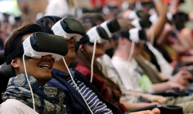 سامسونغ بصدد طرح نظارة واقع افتراضي جديدة