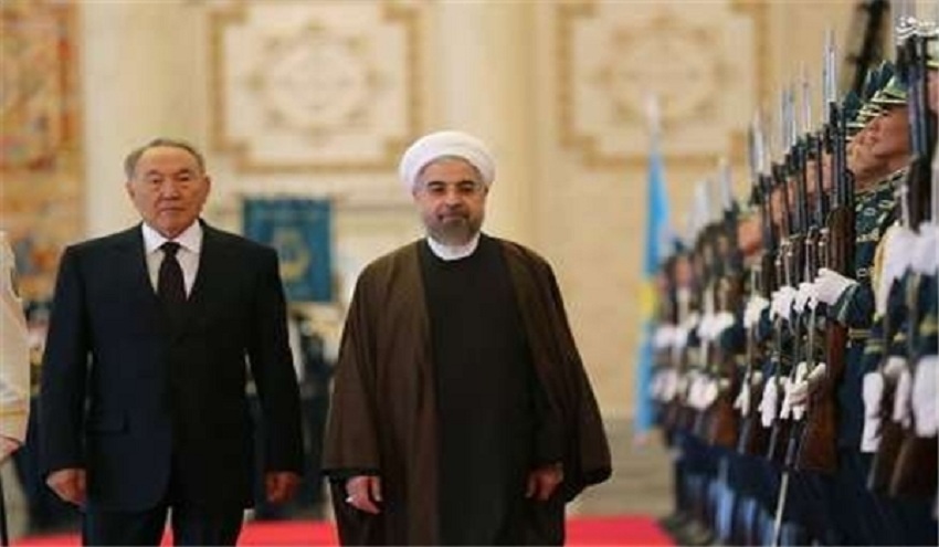 الرئيس نظربايف يستقبل الرئيس روحاني رسميا في آستانه