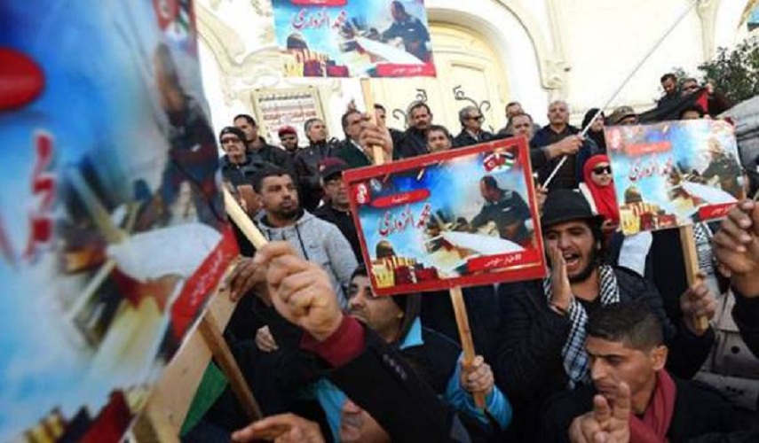 تظاهرات حاشدة في صفاقس تنديدا باغتيال محمد الزواري