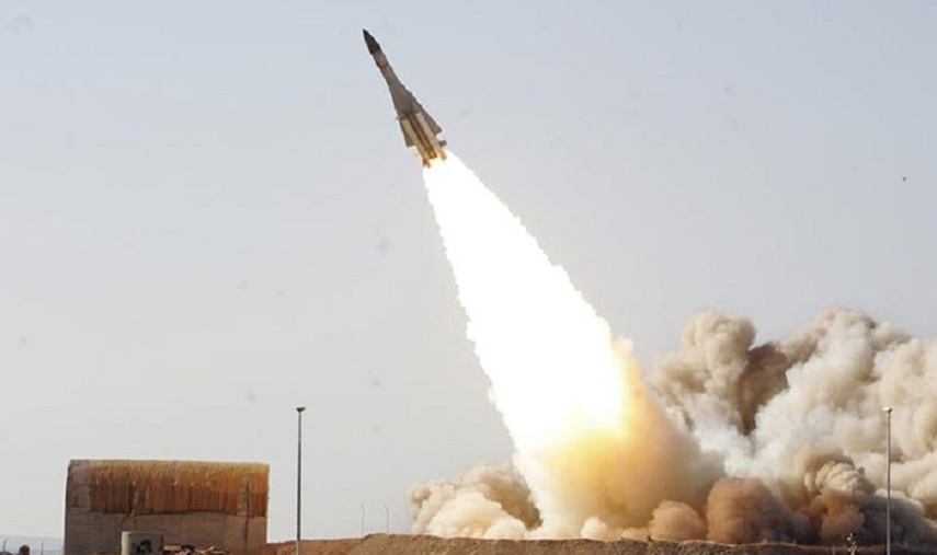 ايران تختبر بنجاح صاروخ S-200 بعيد المدى باصابته هدفا في الجو