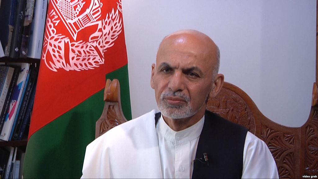الرئيس الأفغاني يعزي قائد الثورة الإسلامية بوفاة رفسنجاني