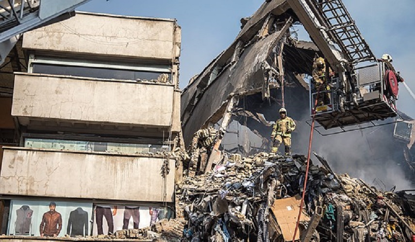 استمرار اعمال الانقاذ وحفر نفقين تحت انقاض مبنى بلاسكو