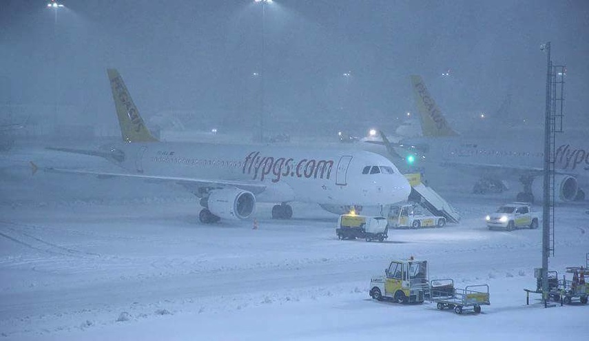  عاصفة ثلجية تغلق مطار أتاتورك الدولي