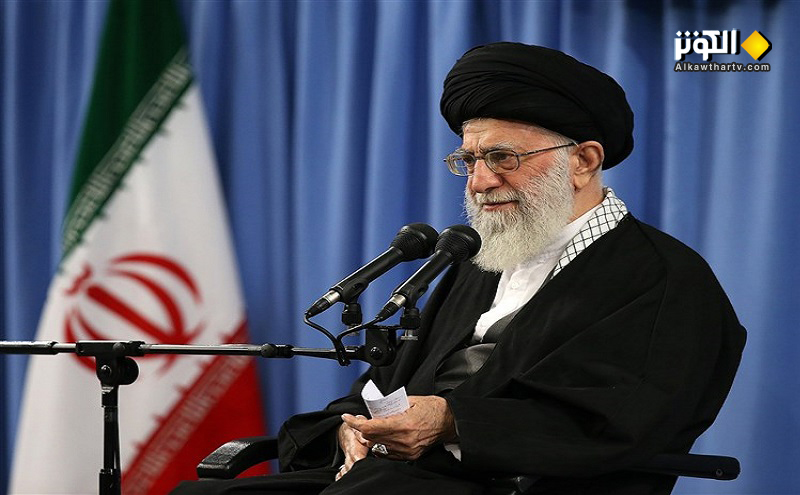 قائد الثورة الاسلامية: العدو يسعى لفرض ضغوط اقتصادية على ايران