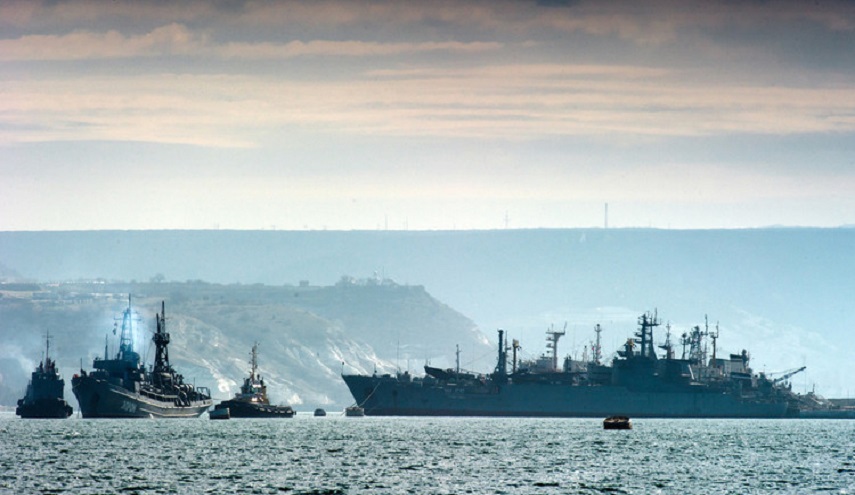 قائد بحري روسي سابق: لن تصمد السفن الأمريكية أكثر من دقائق إن حصل نزاع