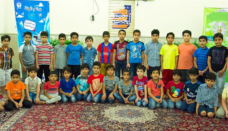 إقامة برامج خاصة بأطفال الزائرين غير الإيرانيين في العتبة الرضوية