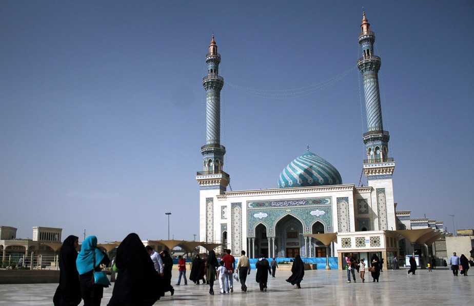 بالصور .. مسجد الإمام الحسن العسكري في مدينة قم المقدسة