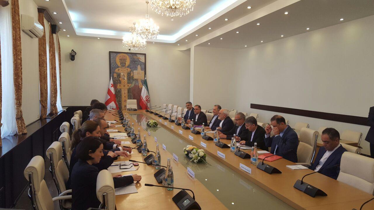 الرئيس الجورجي : نحرص على تطوير علاقاتنا مع ايران