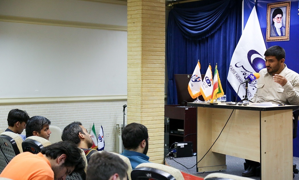 بالصور .. تفعيل دور وسائل التواصل الاجتماعي في الانتخابات الايرانية