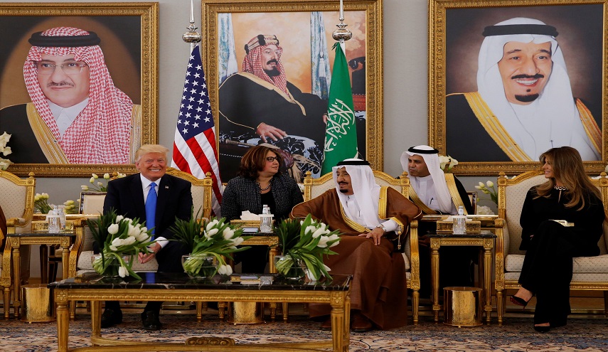 كشف خبايا صفقة زيارة ترامب إلى المملكة السعودية!؟ مقابل 300 مليار دولار....