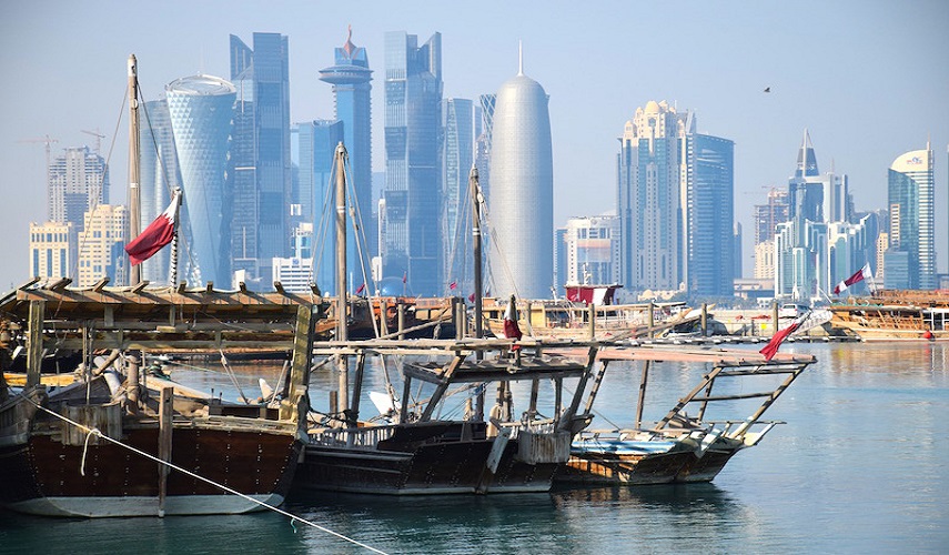 عبد الباري عطوان : قطر على حافة غزو عسكري بضوء امريكي
