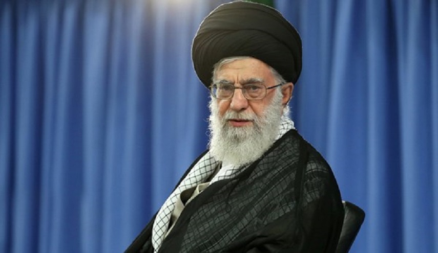 الإمام الخامنئي : هذه الجرائم لن تفت في عضد الشعب الايراني