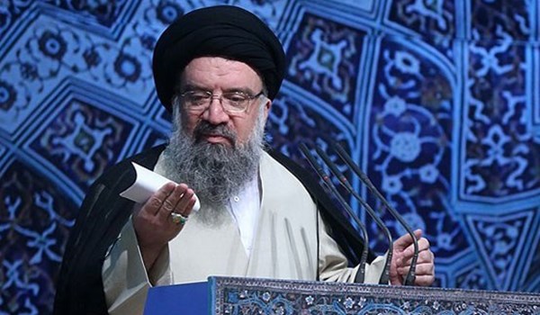 خطيب طهران: السعودية أضعف من أن تنقل حربا الى ايران