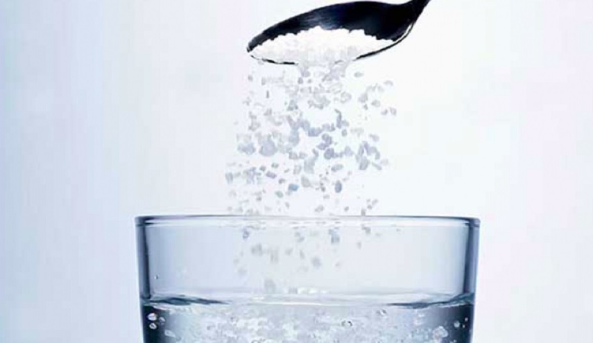 لن تتخيّلوا ما سيحدث لجسمكم إن تناولتم كوب ماء مالح يوميًا!