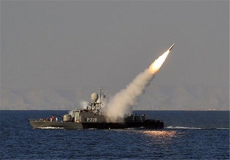 ايران تجري مناورات عسكرية في بحر قزوين 