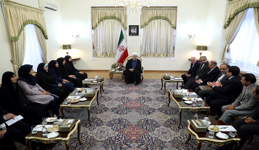 الرئيس روحاني يشيد بالمختصين الايرانيين الجدد