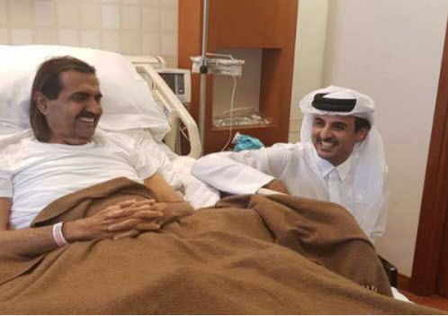 عیادت امیر قطر از پدرش در بیمارستان+عکس