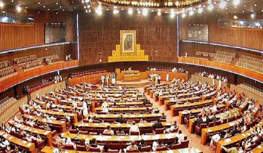 مجلس الشيوخ الباكستاني يصادق علي قانون تعليم القرآن