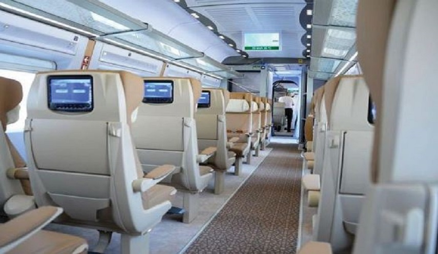 قطار بين جدة والمدينة المنورة يبدأ أولى رحلاته التجريبية 