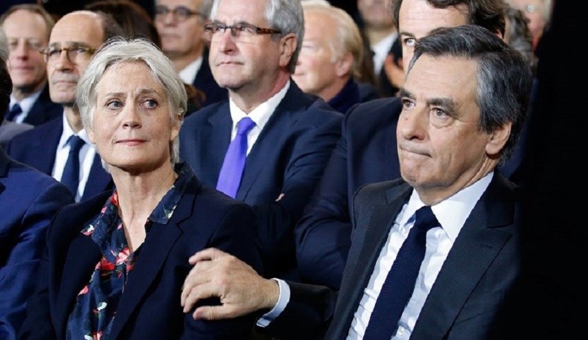 فرنسا تحظر الاستعانة بالأزواج والزوجات في العمل السياسي