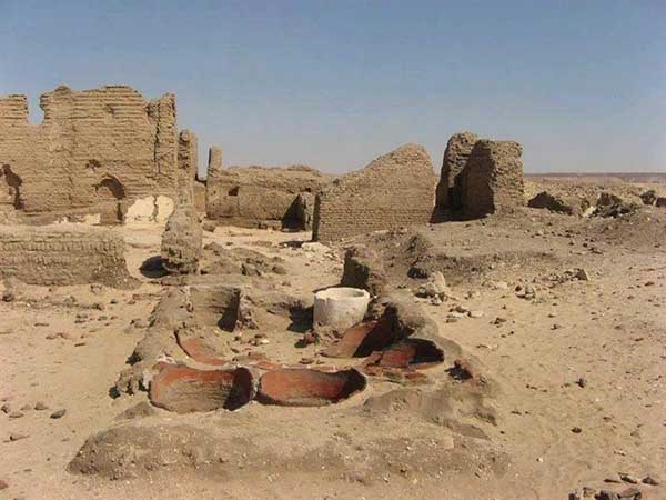 بالصور.. قرية وبقايا آثار منزل زوجة الرسول (ص) مارية القبطية في مصر