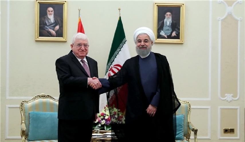 روحاني خلال استقباله معصوم: إيران تدعم وحدة العراق الوطنية وتلاحمه