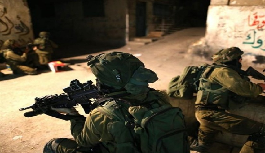 الكيان الصهيوني المحتل يعتقل 11 فلسطينيا في الضفة الغربية
