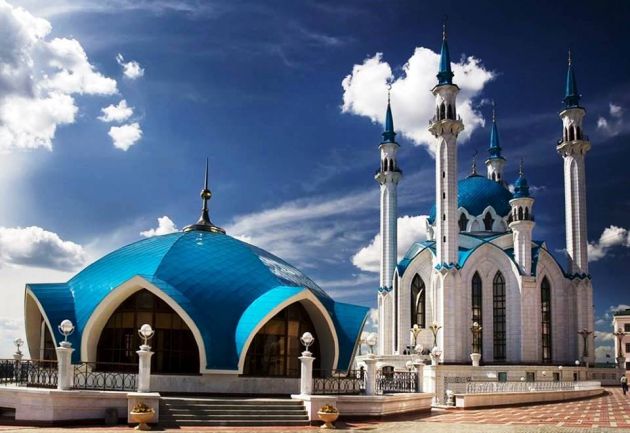 مسجد گل شریف در قازان ؛ مسجدی درکنار کلیسا
