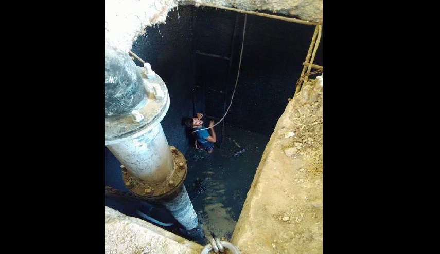 بالصور.. مهنة تقشعر لها الابدان!