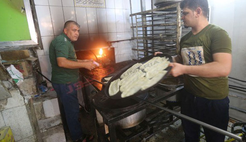 بالصور.. شغف العراقيين على اكلتهم المفضلة في صباح العيد!