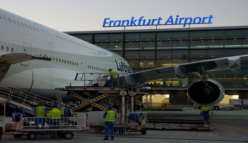 إخلاء لمطار فرانكفورت بعد إبلاغ راكب بوجود متفجرات بحقائبه