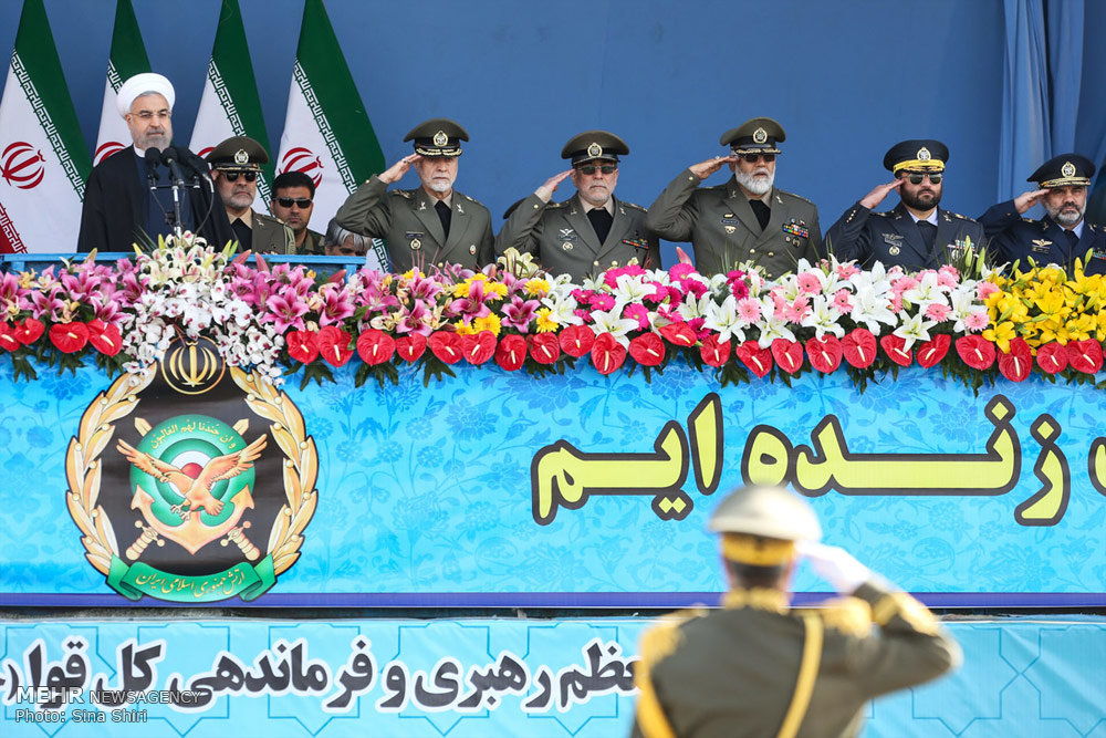 في استعراض للجيش...ماذا قال الرئيس روحاني عن قدرات ايران الصاروخية؟ 