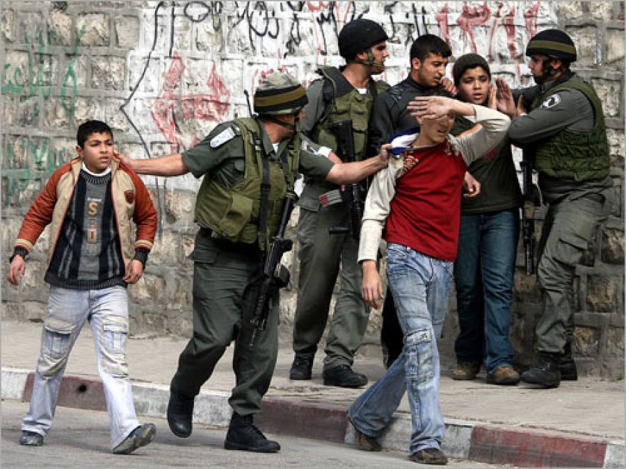 حمله وحشیانه صهیونیست‌ها‌ به فلسطینی‌ها