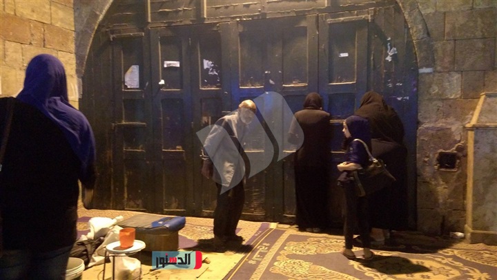 درهای بسته مسجد امام حسین (ع) در قاهره+ عکس