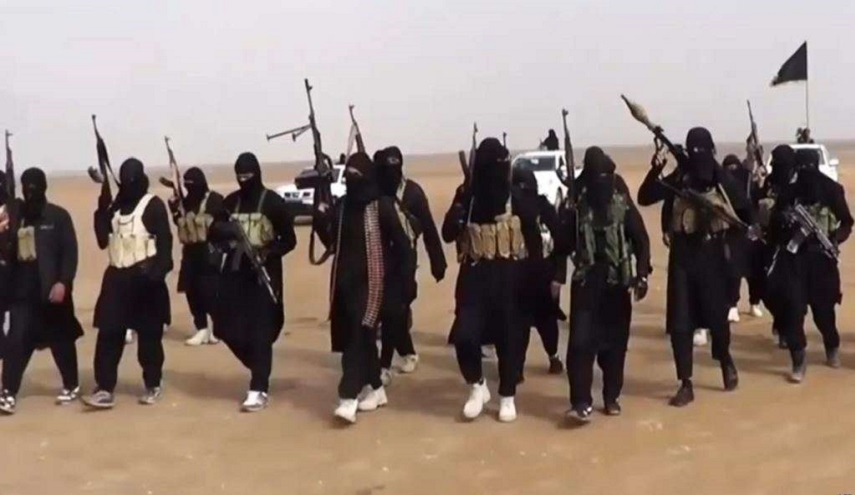 لماذا سمح الأمريكيون لإرهابيي "داعش" بالخروج آمنين من الرقة؟