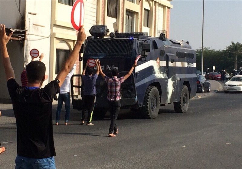 تظاهرات مردمی در منطقه محاصره شده «الدراز» بحرین