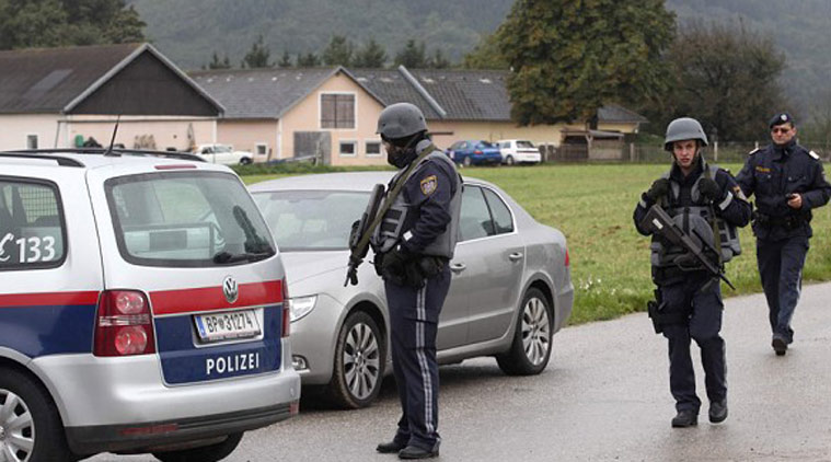 مسلح يقتل شخصين في النمسا والشرطة تبحث عن الجاني..